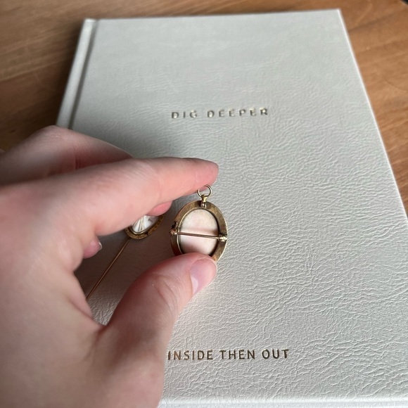 Vintage Carved Cameo Stick Pin and Brooch Set - Picture 7 of 11